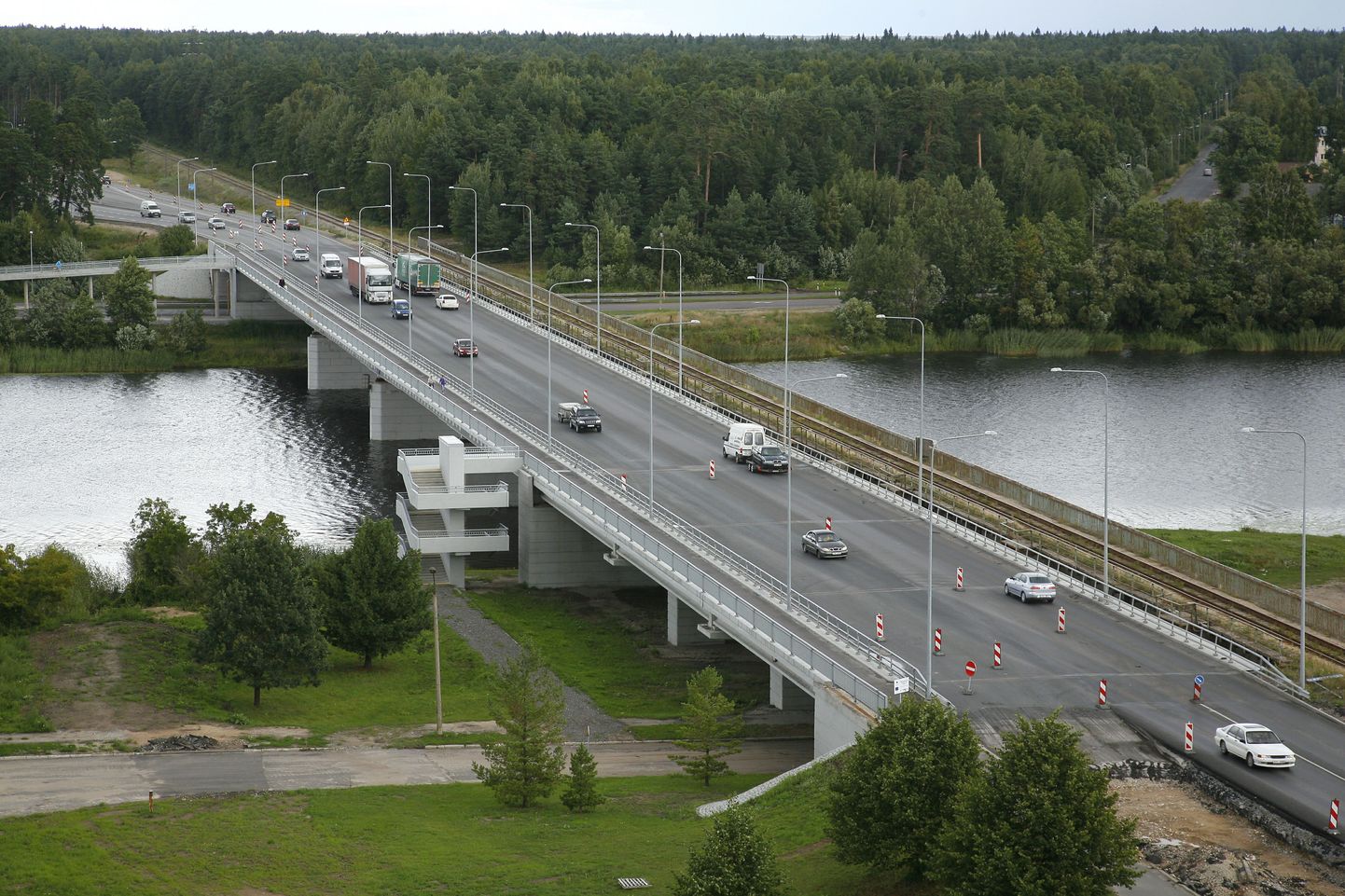 Papiniidu sild Pärnus.