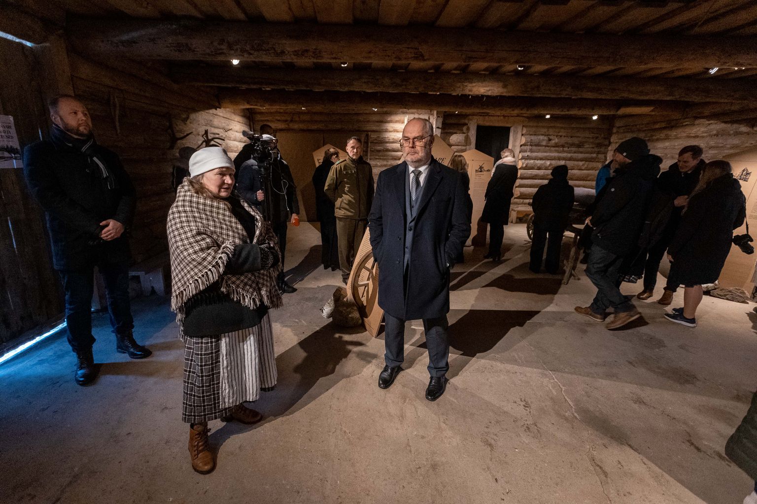 President Alar Karis näituse avamisel Tammsaare muuseumis Vargamäel