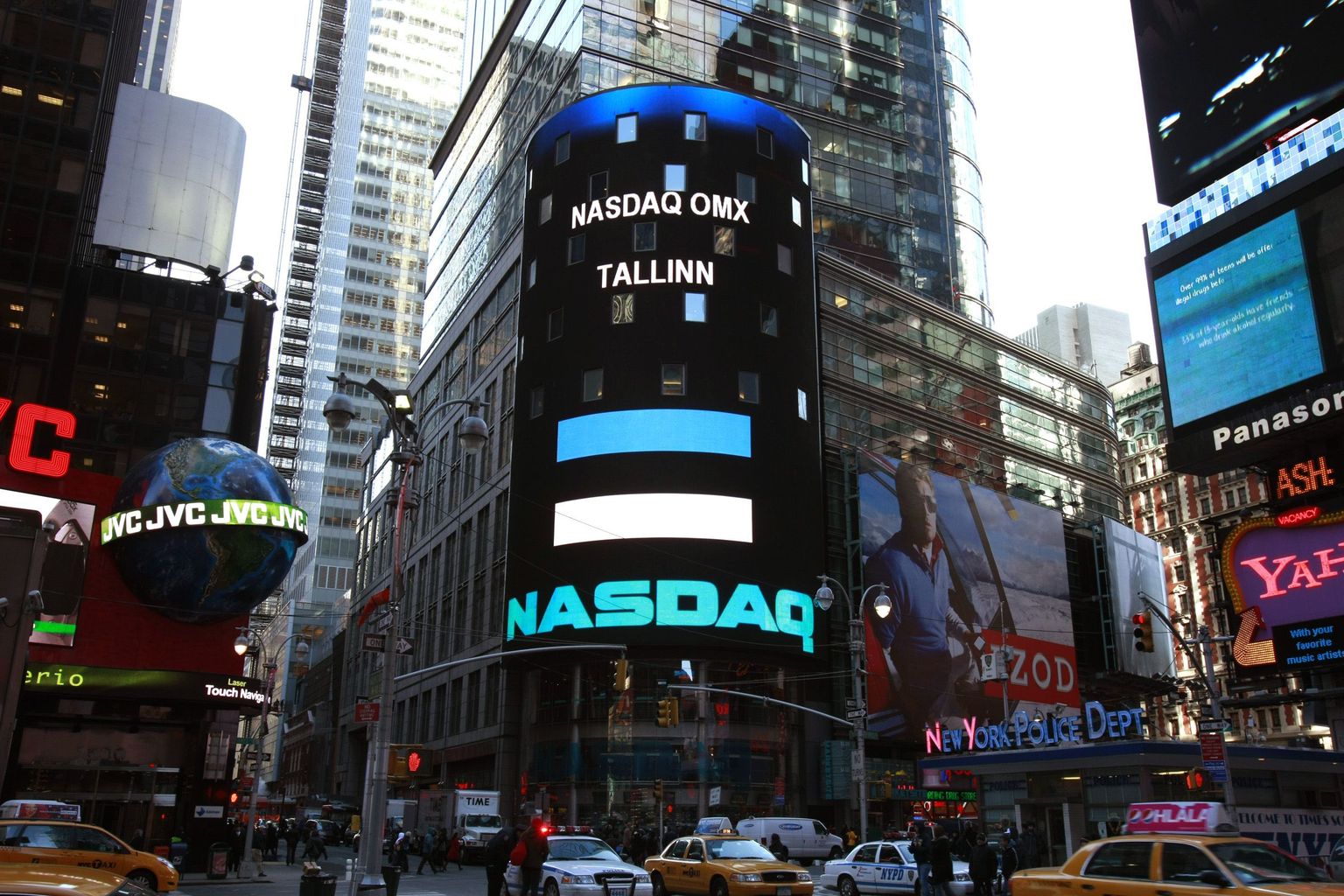 Tallinna börsi kirjad New Yorgis Times Square'il.