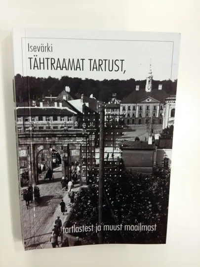 Tähtraamat, mille on koostanud ja välja andnud Roland Ilp.