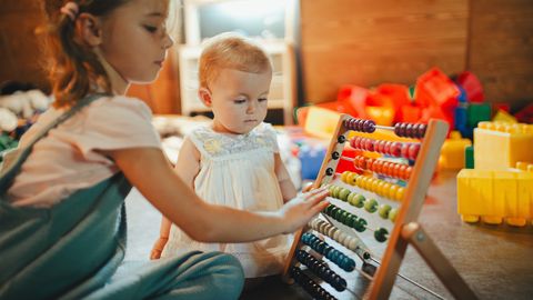 Should servers play with children? Estonian restaurant debate ignites