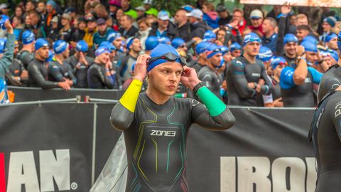PIKK REPORTAAŽ ⟩ Poole aastaga plekkmeheks ehk Spordireporteri võitlus Ironmanil jalakrambi, purunenud rehvi ja ilmataadiga