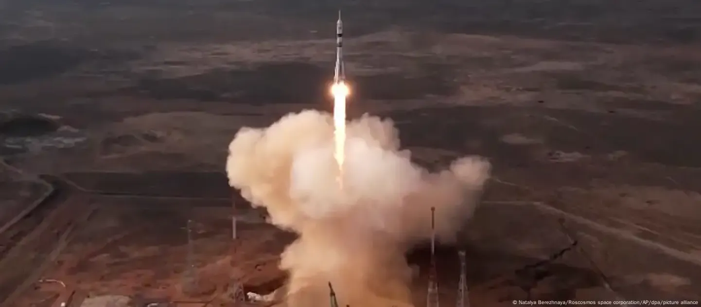 Один из запусков ракеты на космодроме «Байконур».