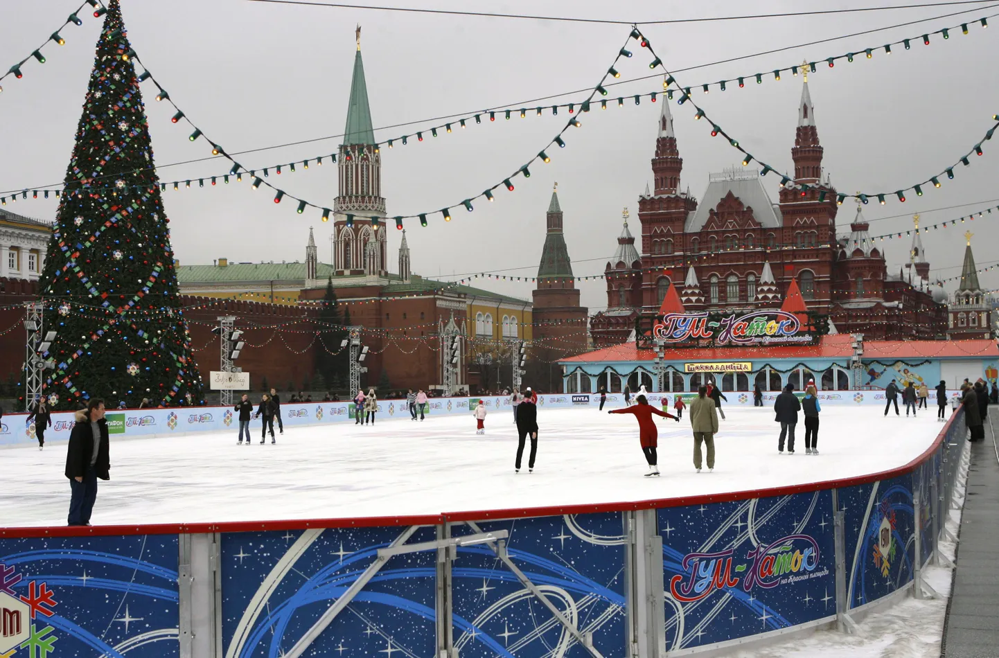 Moskva Punasele väljakule rajatud liuväli