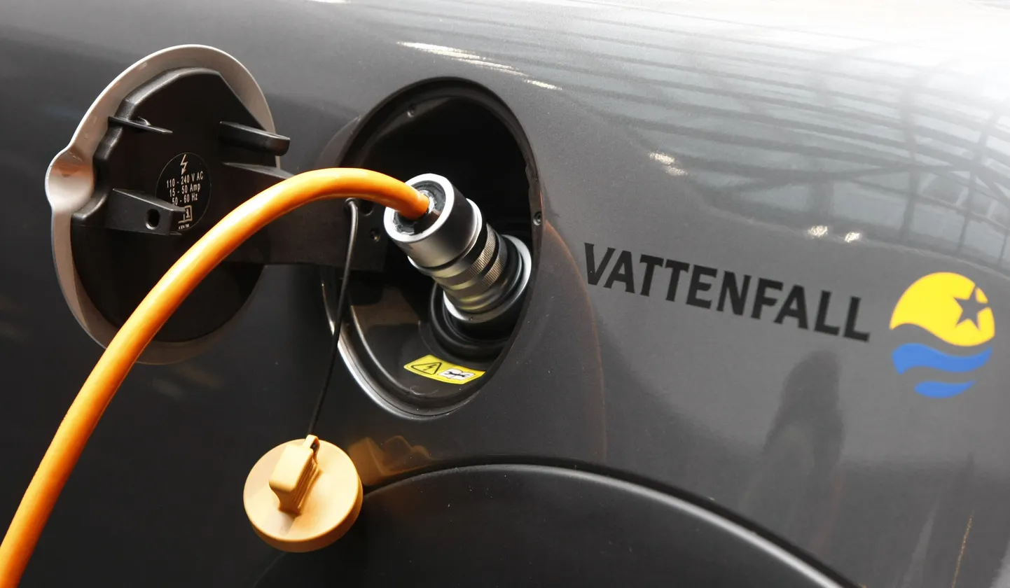 Vattenfalli logo elektriautol.
