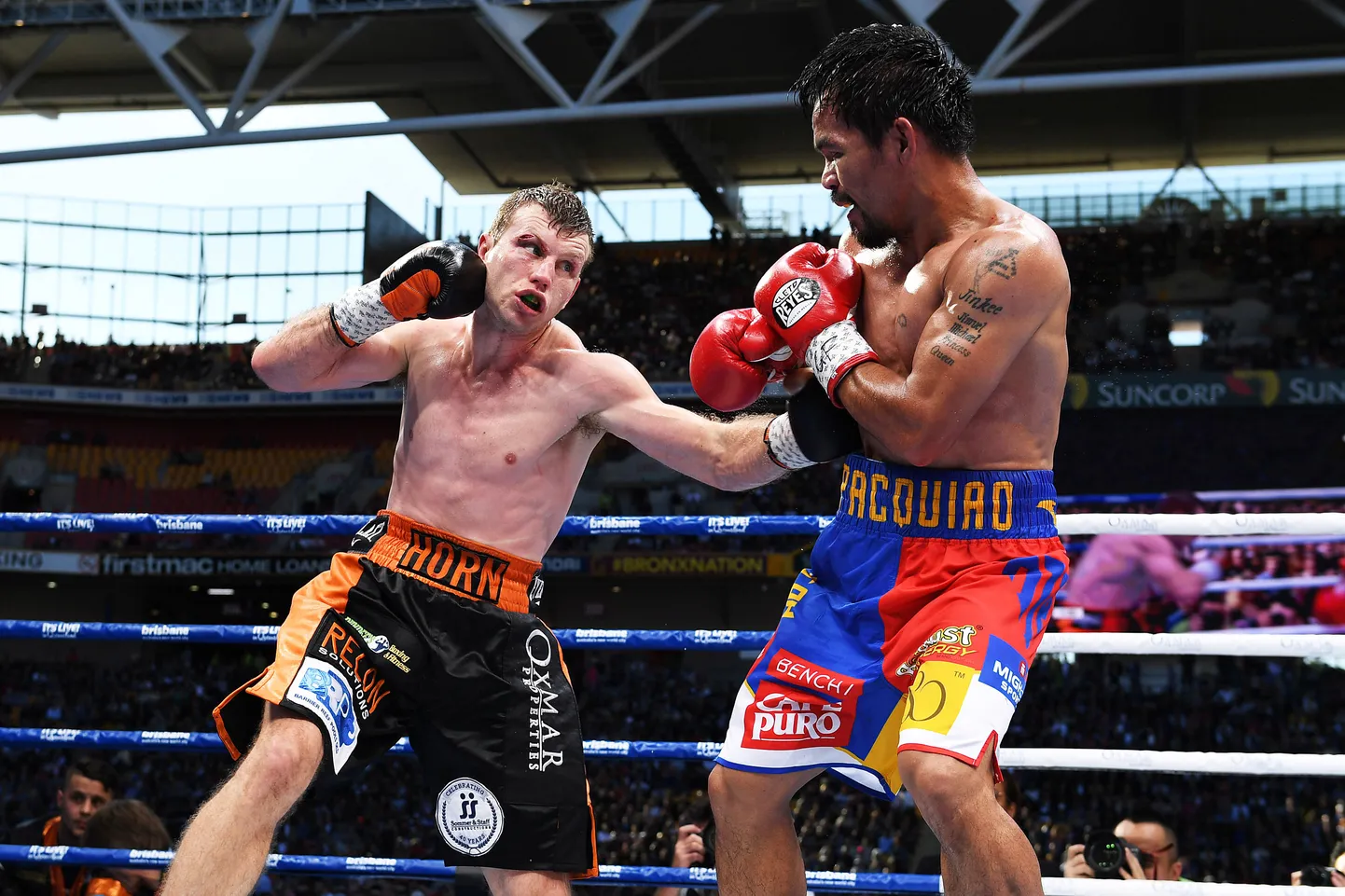 Jeff Horn (vasakul) alistas kohtunike häältega Manny Pacquiao.