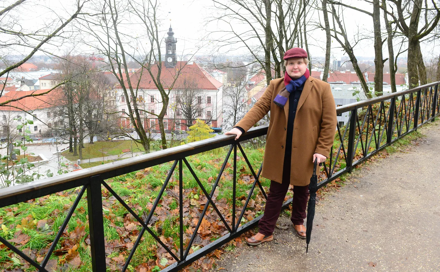 Reigo Tamm (28) jalutas Toomele tähetorni juurde, kuhu tal on kodunt Vallikraavi tänavast hea lähedal tulla ja kust avaneb kesklinnale kena vaade.