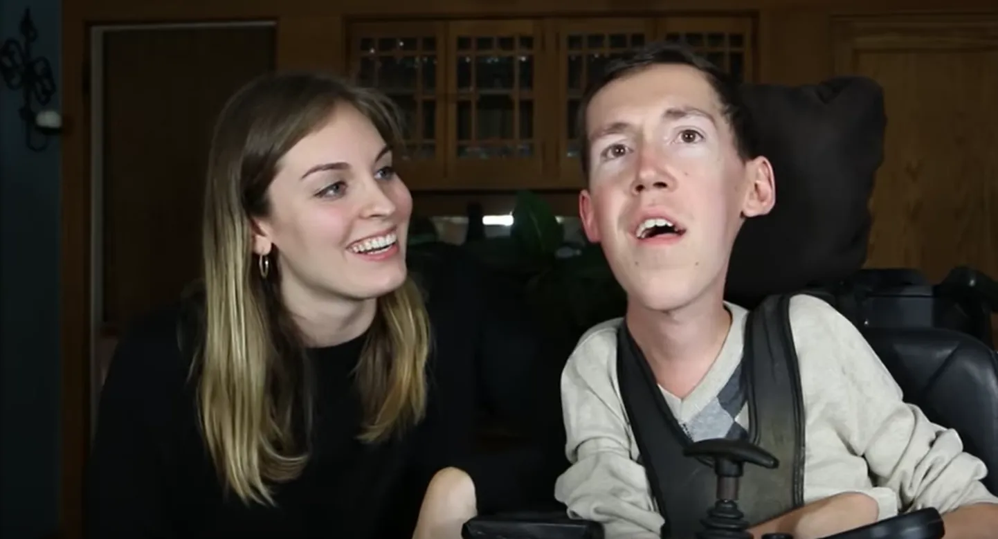 Hannah ja Shane tutvusid interneti kaudu, aga kolisid peatselt kokku.