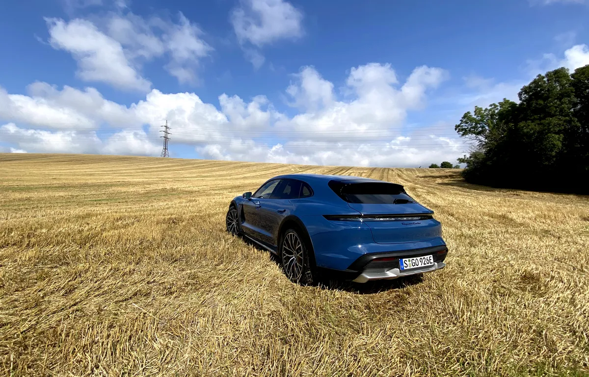 Porsche Taycan un Taycan Turbo Cross Turismo