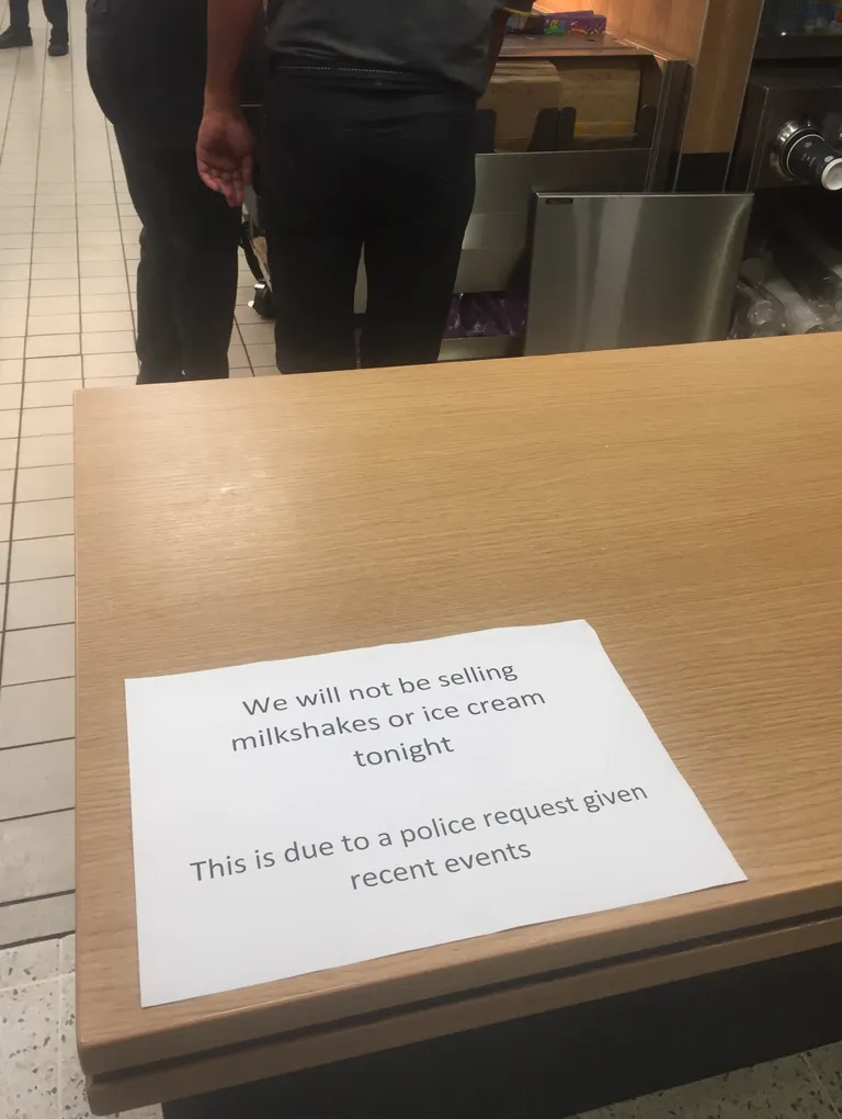 Kiri Edinburghi McDonald’si restoranis.