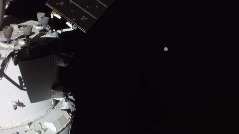 VAATA OTSE ⟩ Möödalend Kuust algas!