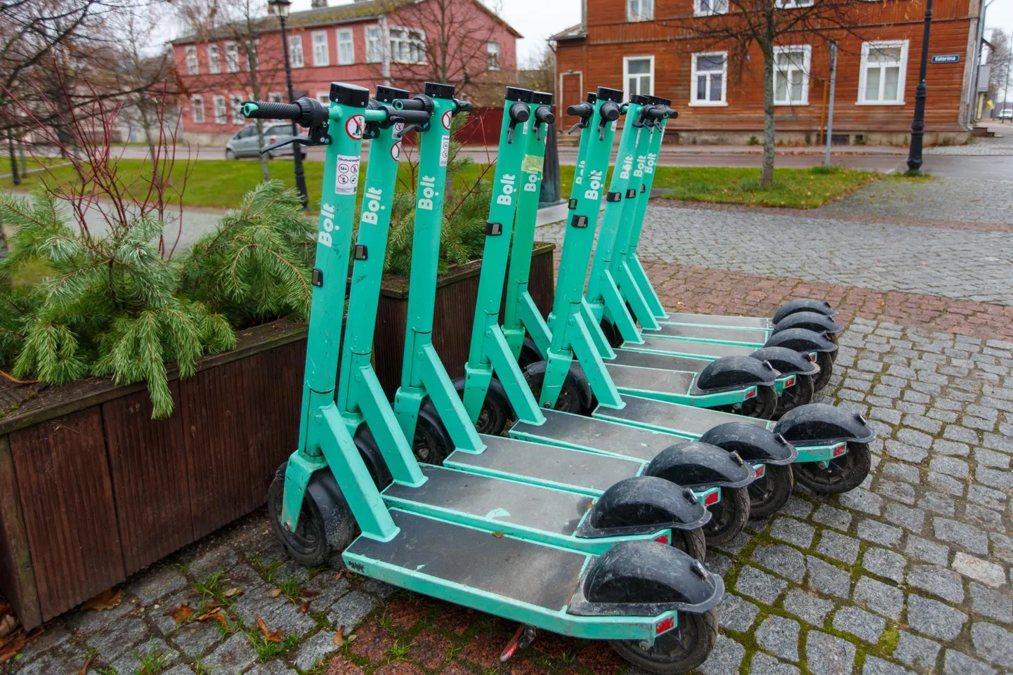 Lõuna-Eesti linnadest on Bolti elektritõukerattaid seni olnud võimalik laenutada Võrus.