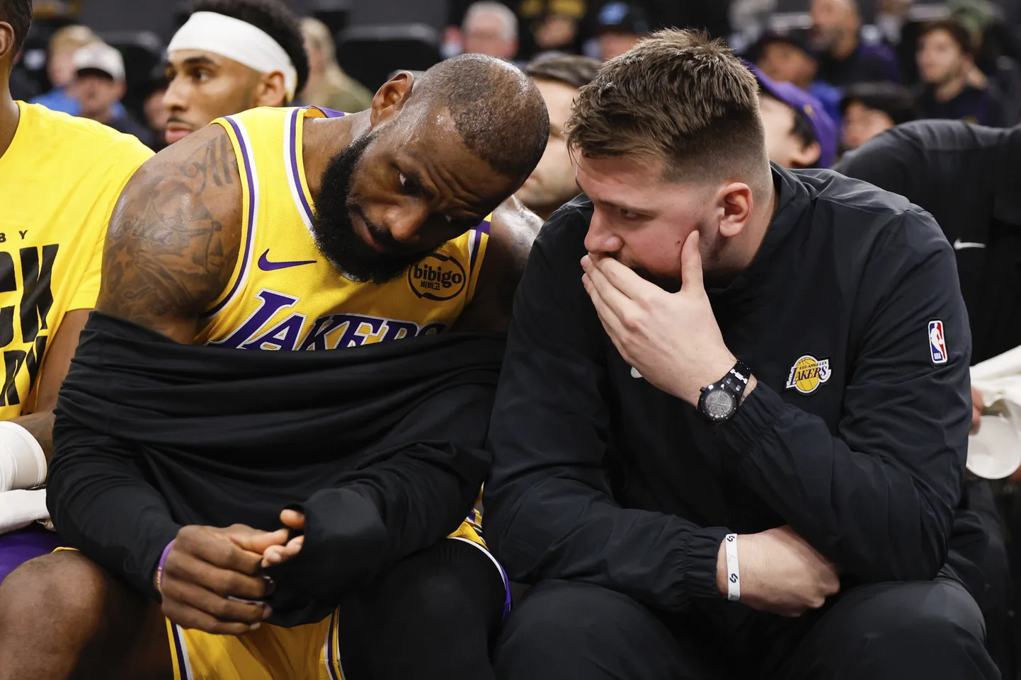 NBA zvaigznes Lebrons Džeimss un Luka Dončičs