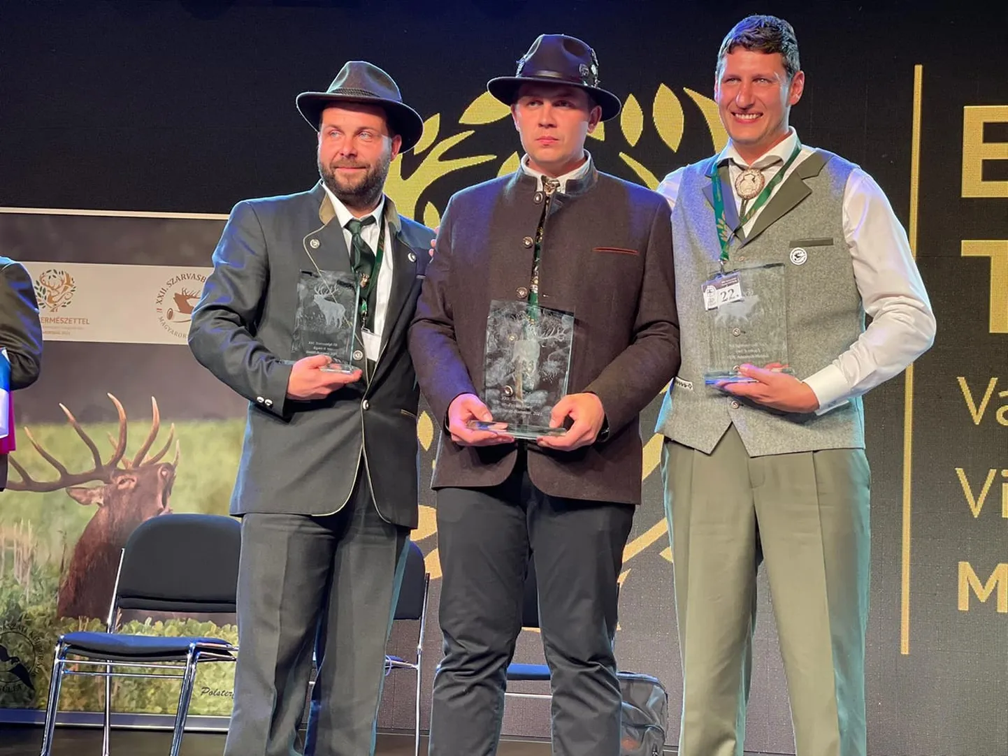 Keskel värske Euroopa meister 2021 Innar Uus