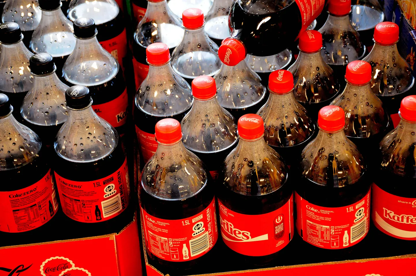 Eestlased on märganud, et poodides domineerivad Coca-Cola pudelitel slaavi nimed. Statistikaameti ja brändi esindaja sõnul on seletus lihtne: neid nimesid on Eestis lihtsalt rohkem. Foto on illustreeriv.