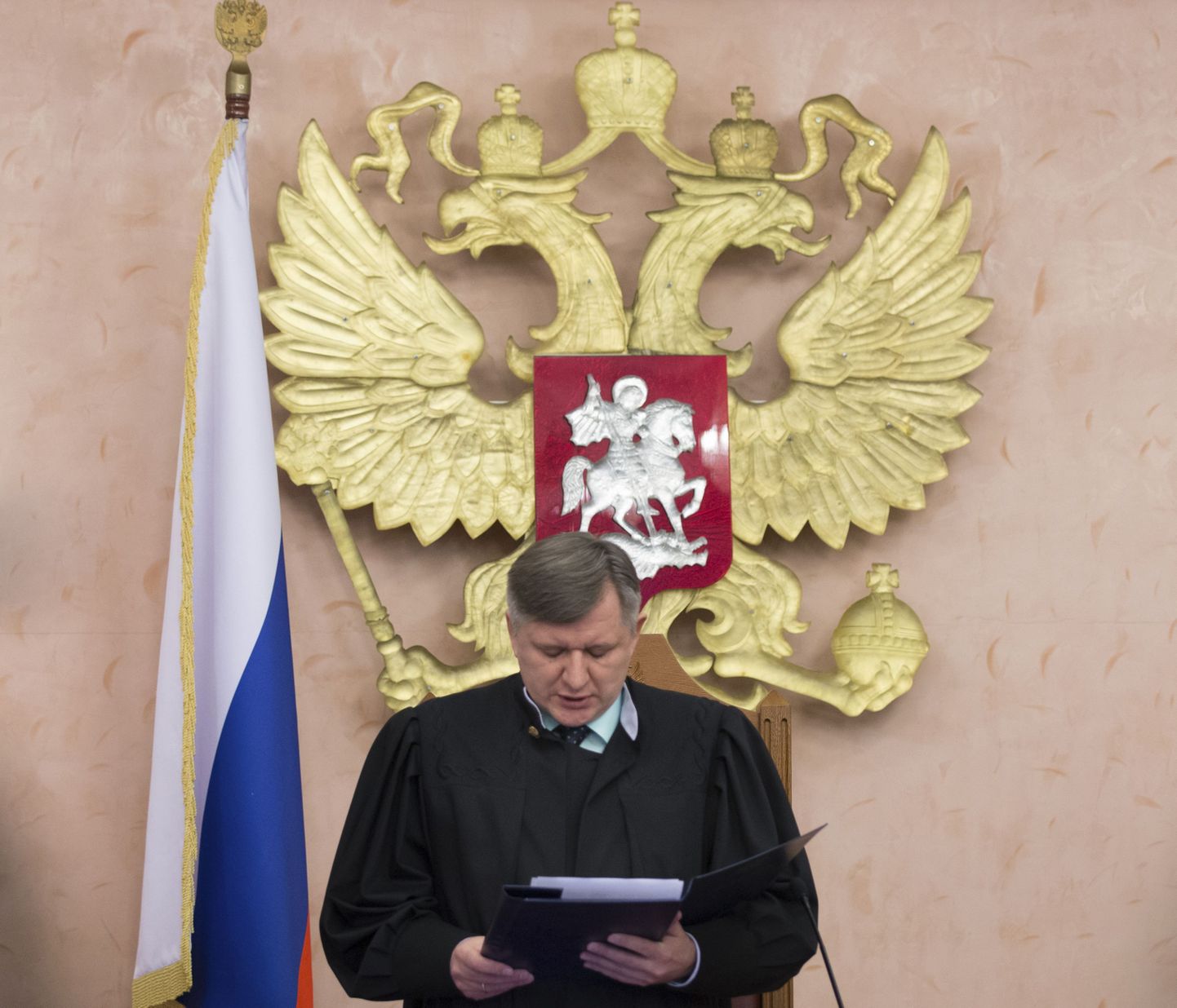 Верховный суд в апреле 2017 года признал законной ликвидацию организации "Управленческий центр Свидетелей Иеговы в России", признав ее деятельность экстремистской.