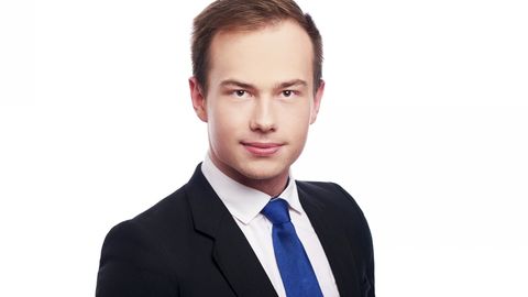 DAURI KIVIPUUR ⟩ Buldoosriga Tallinna kultuurielu kallal