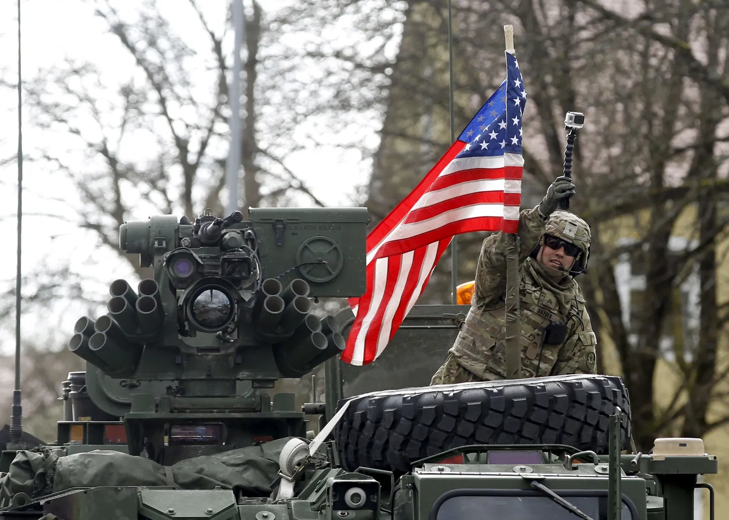 USA militaartehnika ja sõdur. Pilt on illustratiivne