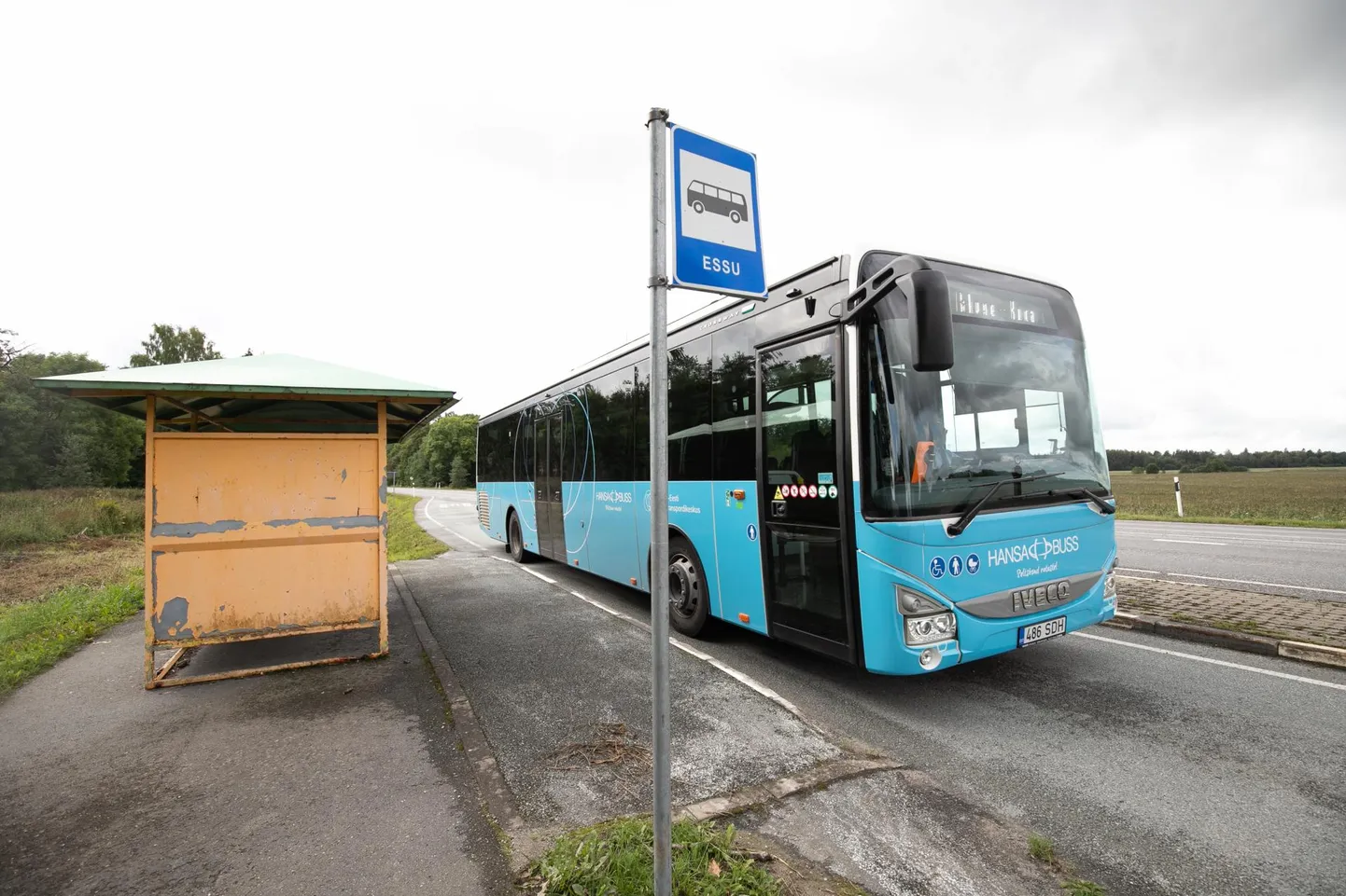 Bussijuht ajas Rakverest Kundasse teel olnud lapse Essus bussist maha.
