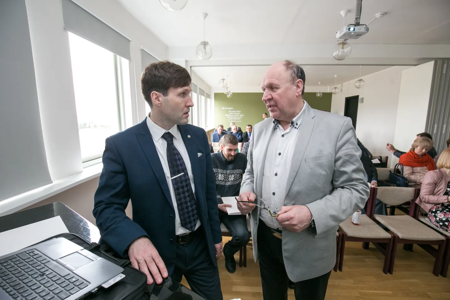 EKRE volikogu Paides.