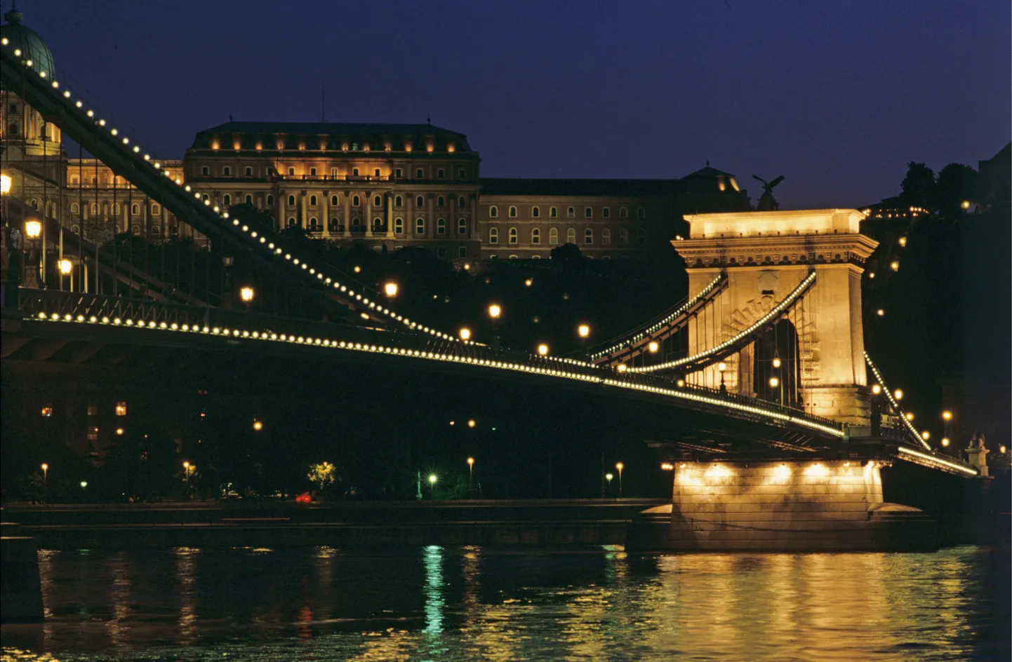 Öine Budapest.