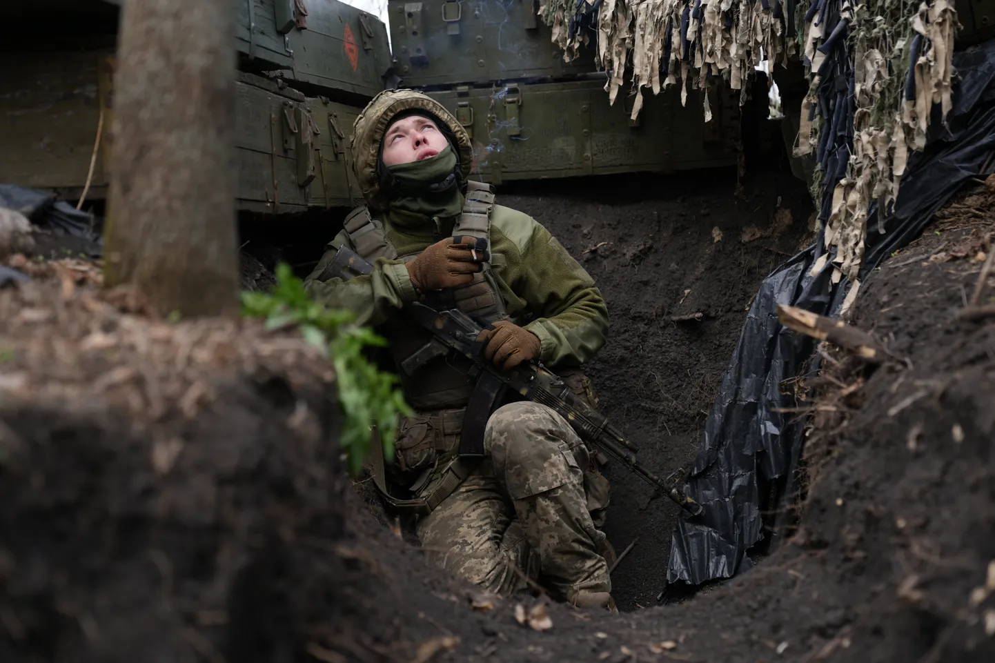 Sõdur Ukraina lahinguväljal 18. aprillil 2025. a.