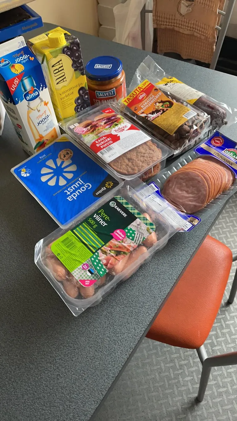 Продуктовый набор школьника в Пярну.