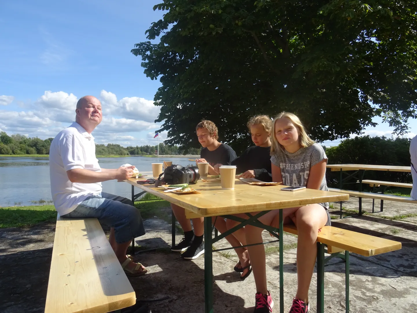 Peipsi toidu tänav algab Vasknarvas nagu varasematelgi aastatel.