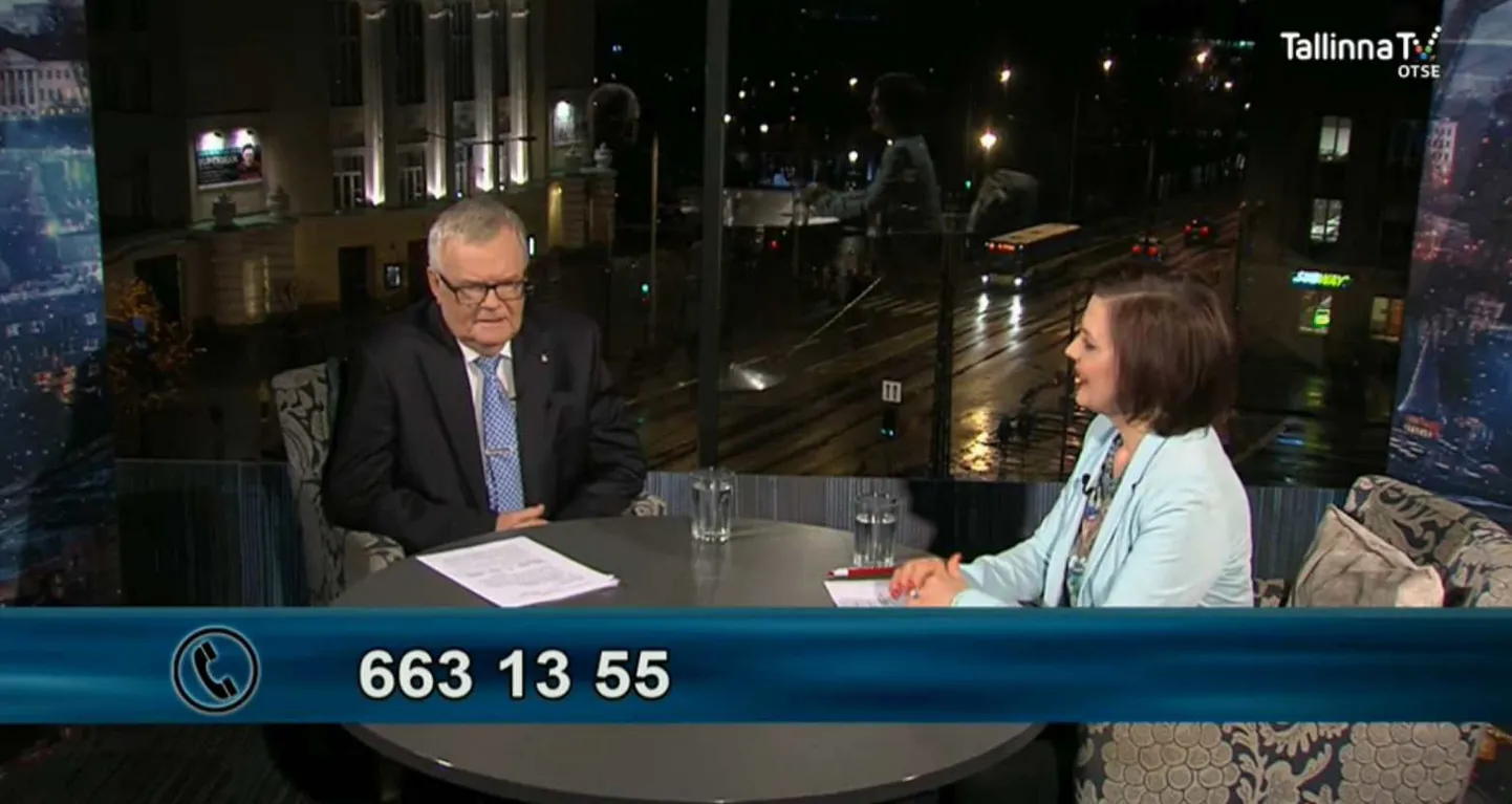 Edgar Savisaar Tallinna televisiooni stuudios.