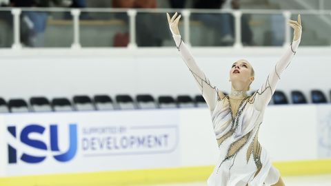 Niina Petrõkina võitis Batumis Venemaa uisutajate ees esikoha!
