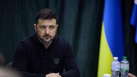 ASV ir gatavas sniegt drošības garantijas tikai tad, ja Ukraina atteiksies no Donbasa, paziņo Zelenskis