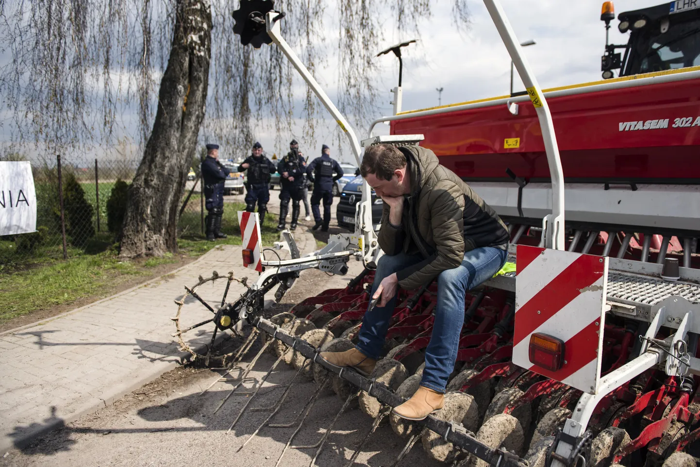 Poola põllumehed protestivad Ukraina viljaimpordi vastu.