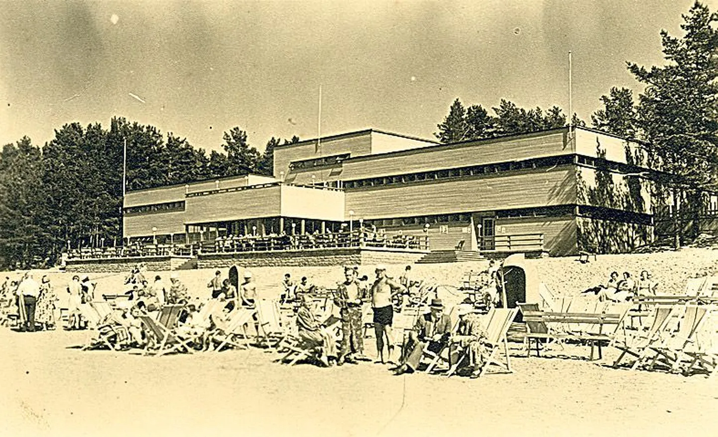 В 1930-е годы Нарва-Йыэсуу был популярным курортом.
