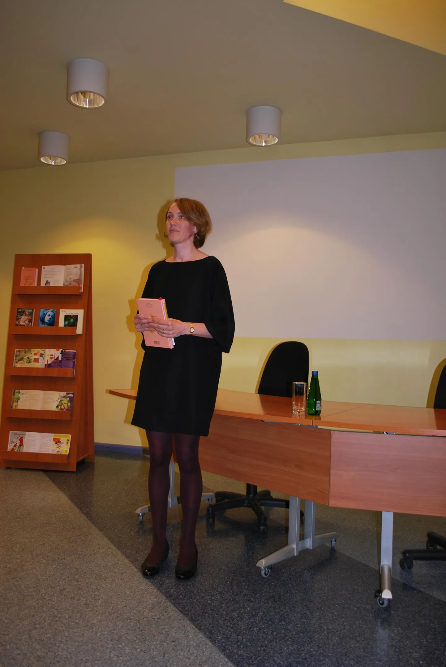 Mullu esitles Sandra Heidov Rakveres esikteost "Ema, kes armastas kaua magada".
