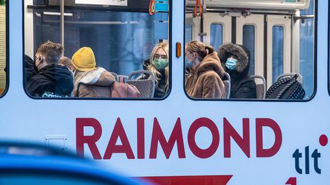 Trammijuhtide keskmine vanus on 54. Trammijuhtide keskmine vanus on 54.