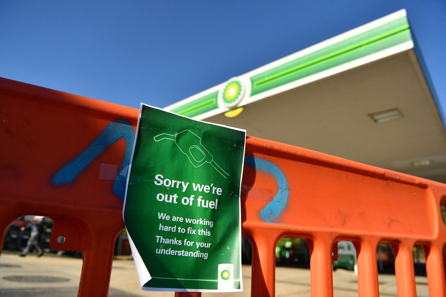 Silt BP bensiinijaamas Hildenborough'is, mis annab teada, et kütus on otsas.