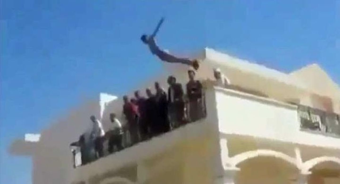 Islamistid pidasid Tripolis USA endises saatkonnas basseinipidu