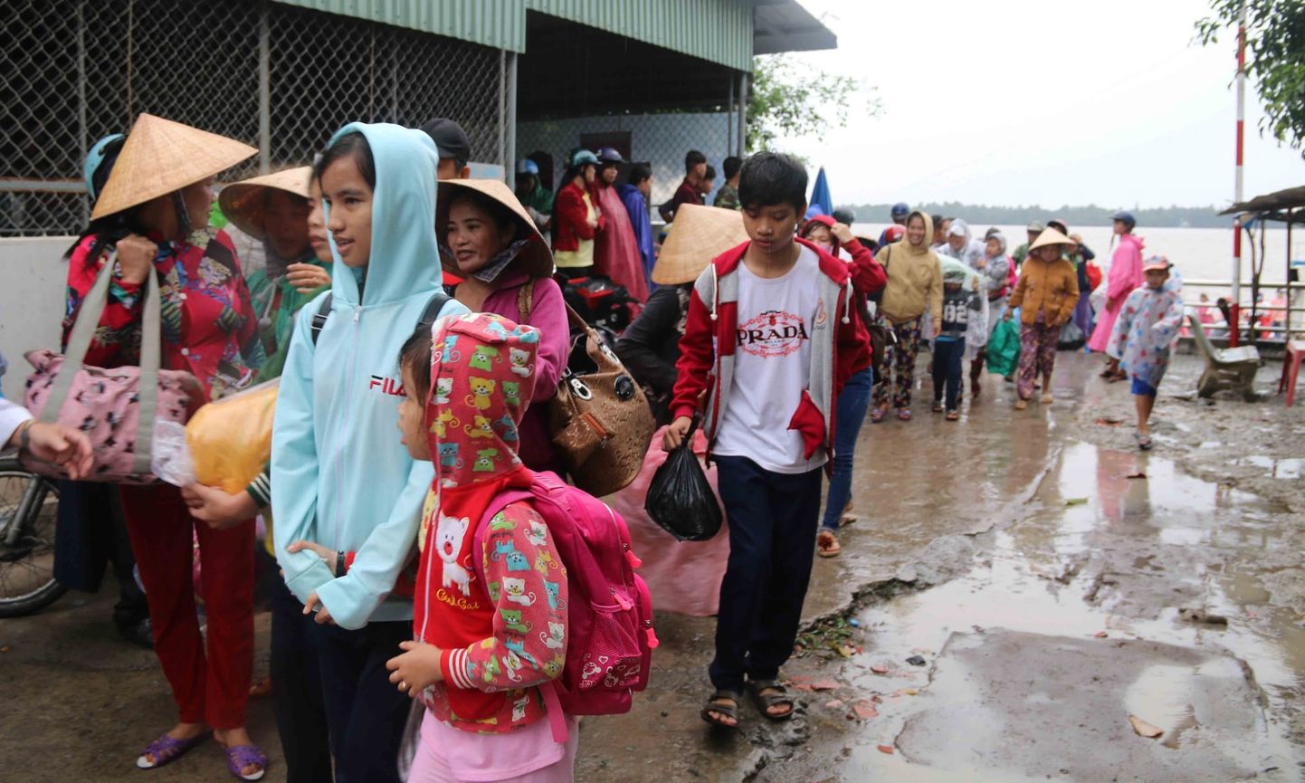 Vietnam evakueerib saabuva taifuuni teelt kuni miljon inimest.