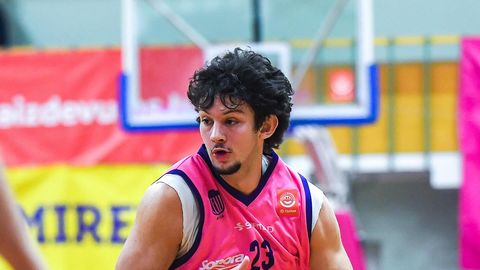 "Rīgas zeļļi" piedzīvo dramatisku zaudējumu un neiekļūst LIBL pusfinālā