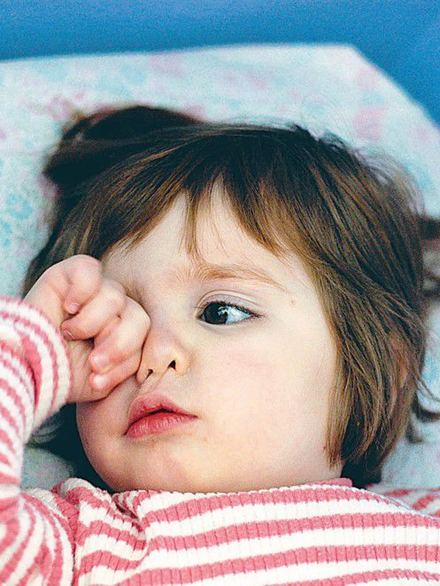 Väikelapsed kurdavad tihti silmavalu. Tõsisemast hädast annavad tunnistust kuivad ja punased silmad.