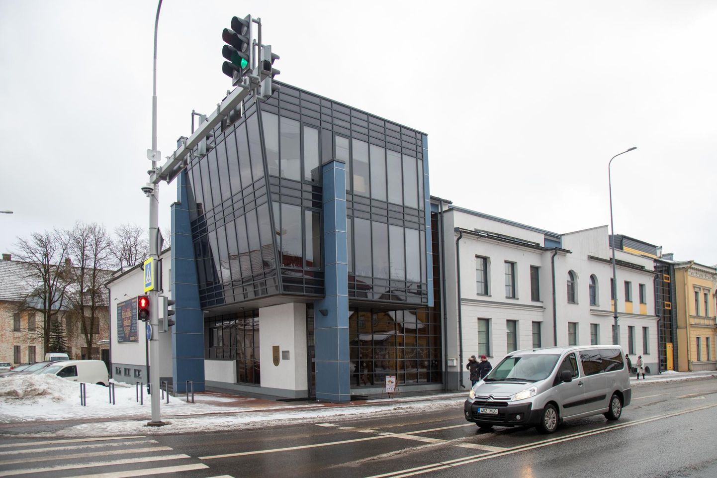 Viljandi kultuuriakadeemia peahoones Tallinna tänav 16 on veebruaris jälle rohkem rahvast: kõigi erialade tudengid naasevad kontaktõppele.