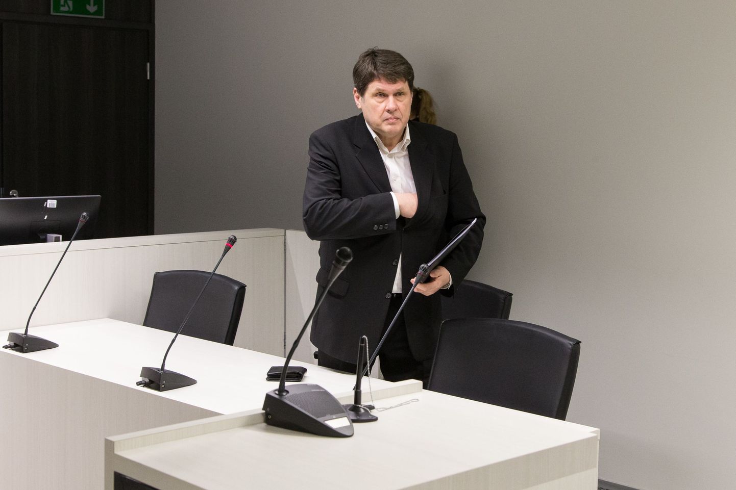 В марте этого года "Капитал культуры Эстонии" подал в Вируский уездный суд заявление о признании Аво Вийола банкротом.