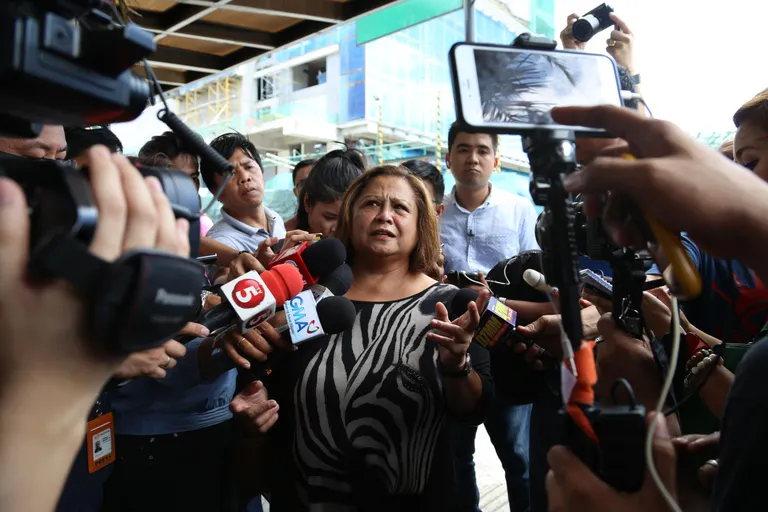 Press Manila hotelli juures pärast tulistamist