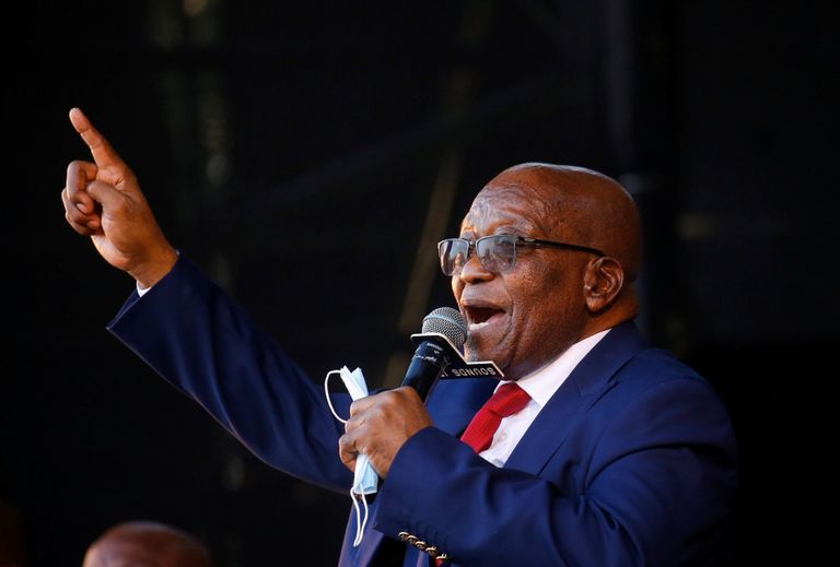 Zuma kannab korruptsioonisüüdistuste