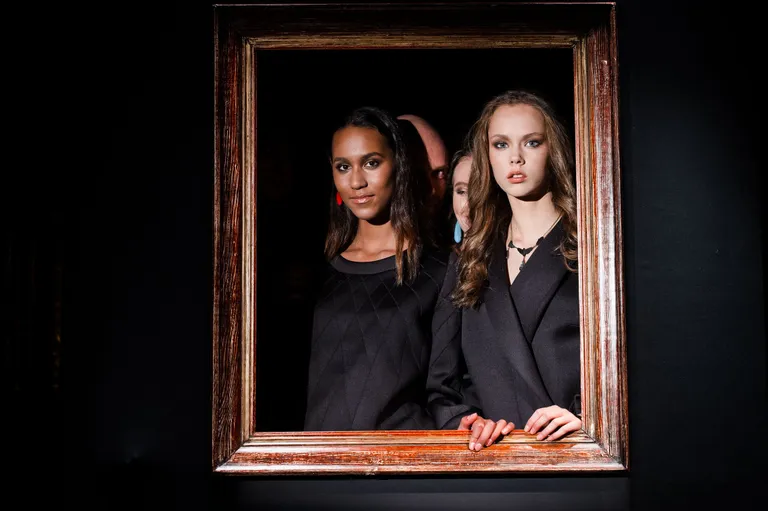 Embassy of Fashion moeshow ja Black Birthday glamuurne publik