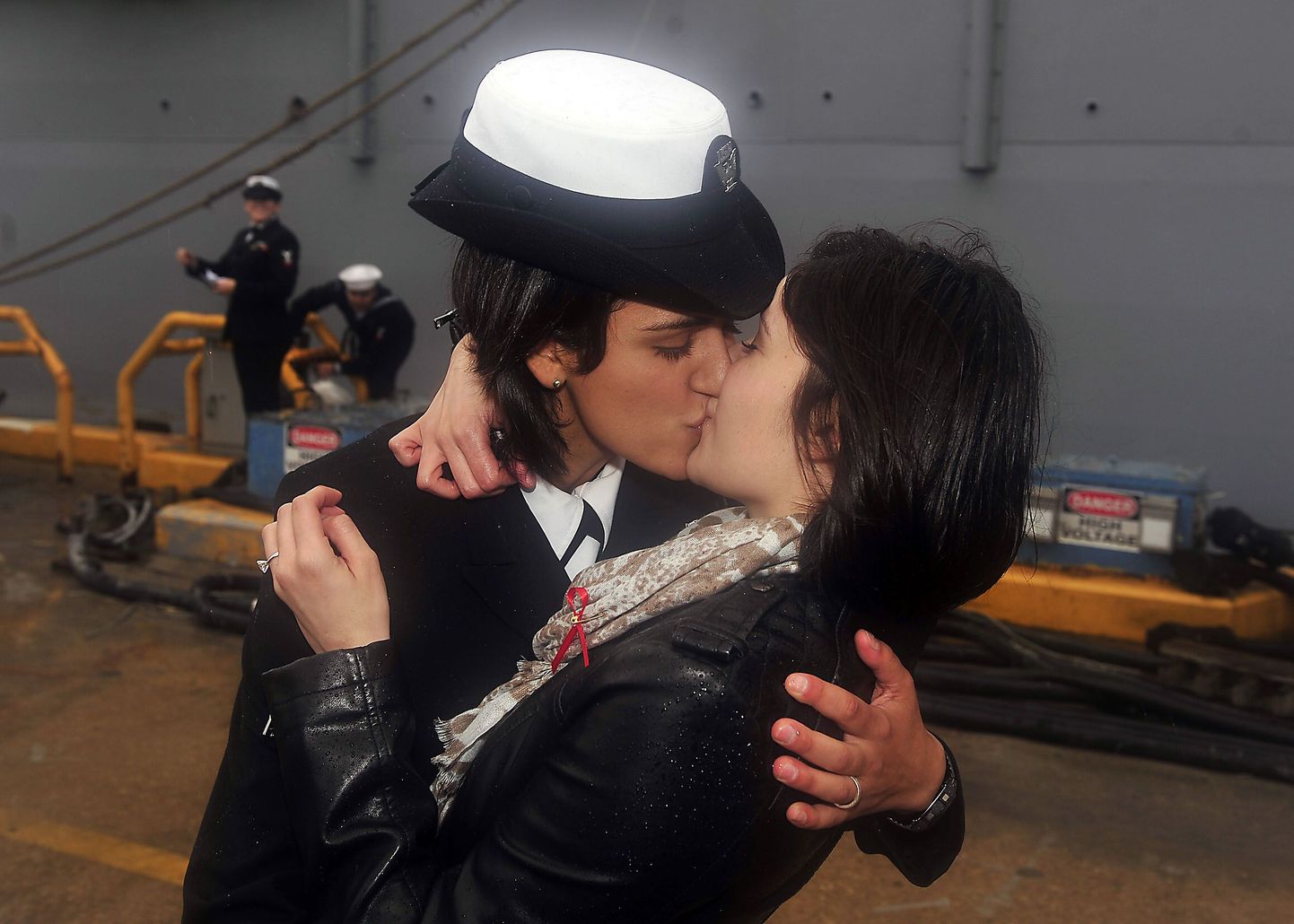 Marissa Gaeta (vasakul) suudlemas oma tüdruksõpra Citlalic Snelli