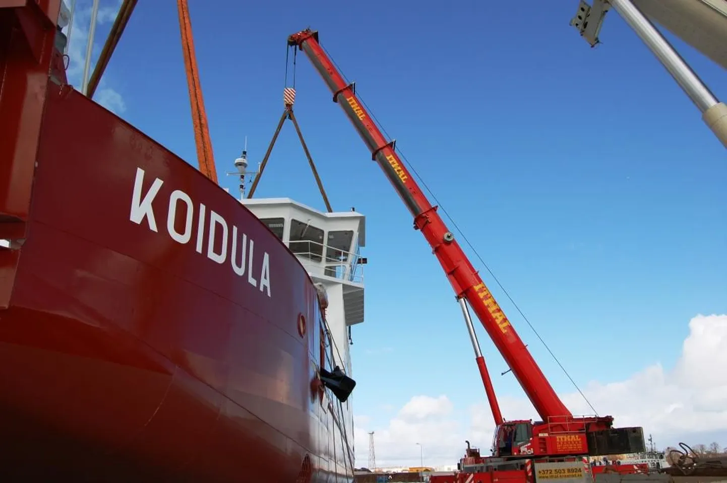 «Koidula» tõsteti vette laupäeval.