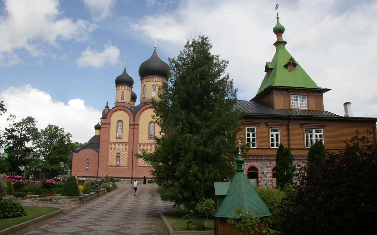 Православный монастырь в Куремяэ.