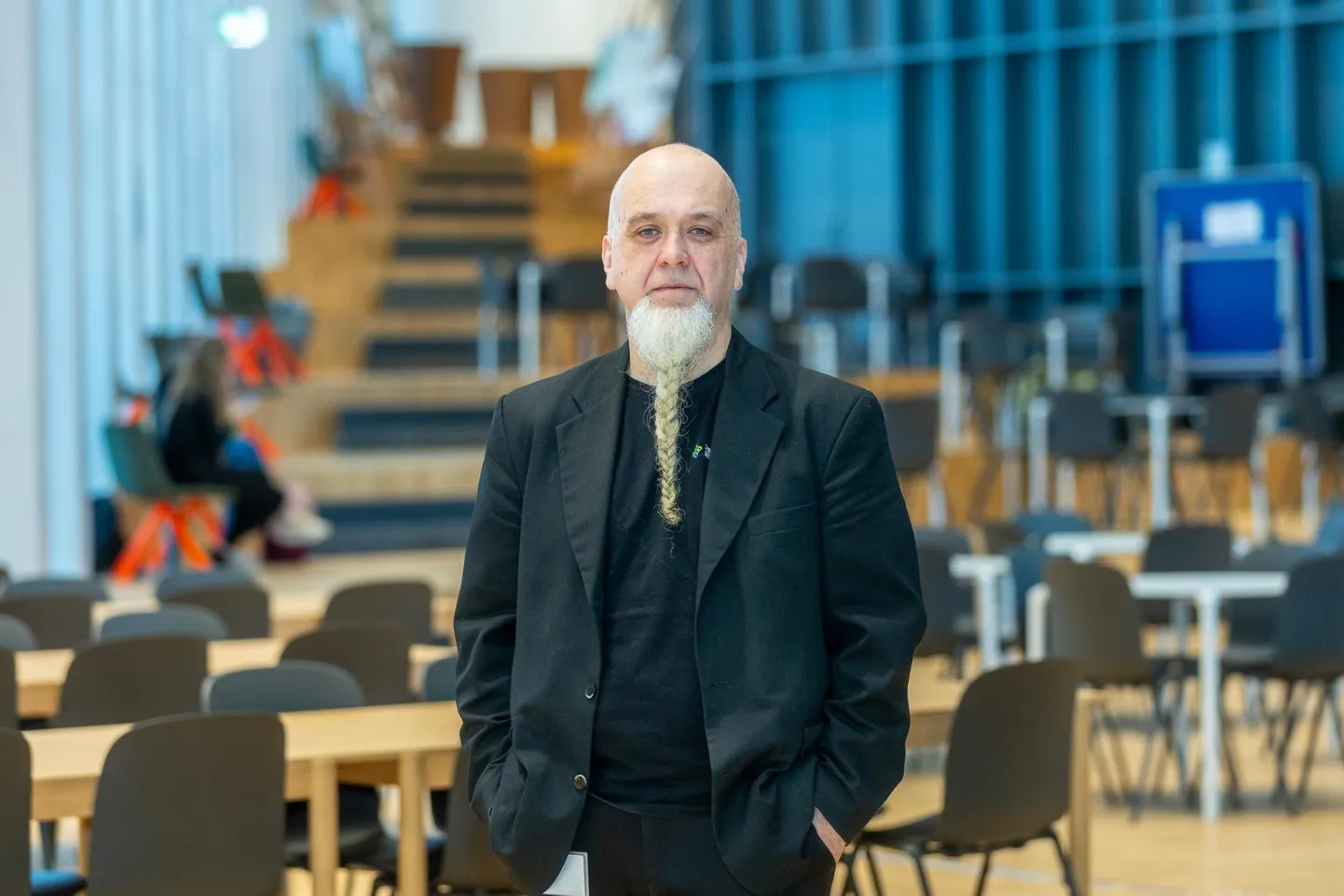 Füüsikaõpetaja Raimo Maasik Rakvere riigigümnaasiumis.
