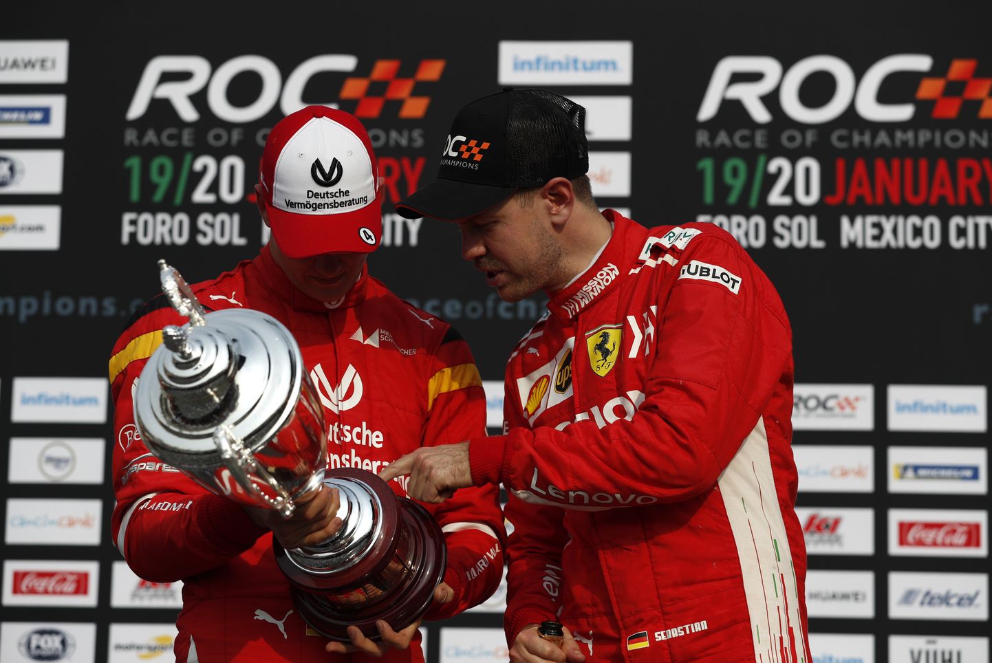 Mick Schumacher ja Sebastian Vettel, Meistrite võidusõidu teise koha karikaga. Finaalis kaotati Põhjamaade koondisele koosluses Johan Kristoffersson ja Tom Kristensen.
